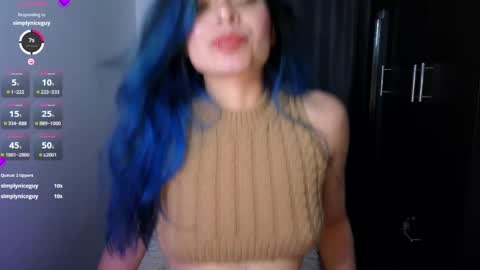  Angie   online show from September 2025 11:04:01 PM