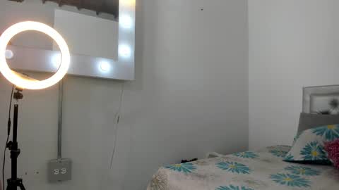 Snapshot of sexxylatincouple1 chatting on November 2025 10:15:01 AM sexxylatincouple1 online show from November 2025 10:15:01 AM