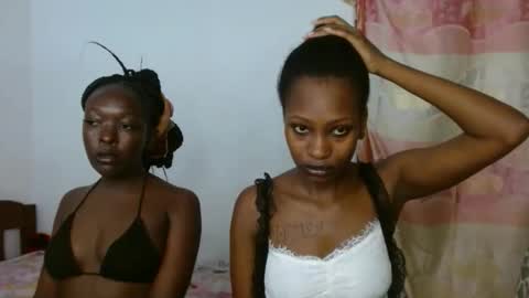 Snapshot of sexxypixie chatting on April 2026 10:07:02 AM sexxypixie online show from April 2026 10:07:02 AM