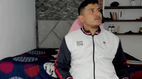 Snapshot of sexxyy_couple_ chatting on March 2026 05:09:02 AM Sexxy-Couple online show from March 2026 05:09:02 AM