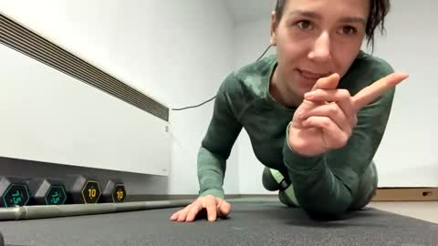 Ana  Rusakova online show from February 2025 07:00:01 PM