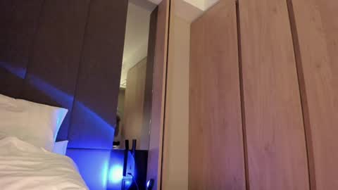 Hello dear. I will be glad to meet you.  see you soon. online show from January 2025 11:06:01 PM