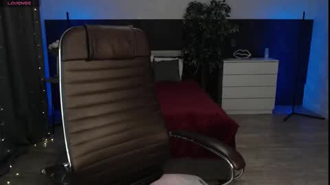 Alexia online show from November 2025 11:10:02 AM