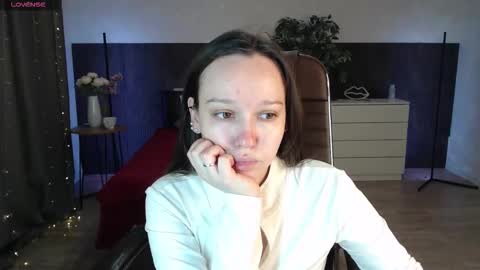 Alexia online show from November 2025 10:36:02 AM