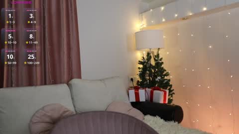 Lina online show from December 2024 01:22:02 PM