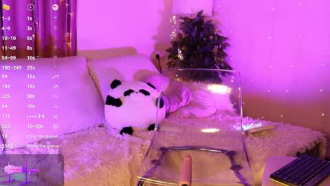 Lina online show from February 2025 11:25:02 PM