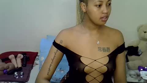 sexy_bubbie01 online show from May 2026 07:35:01 AM