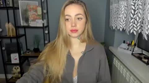 Snapshot of sexy_coralie chatting on December 2024 07:41:01 AM C o r a l i e online show from December 2024 07:41:01 AM