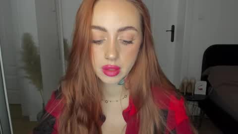 Snapshot of sexy_coralie chatting on November 2025 02:45:02 PM C o r a l i e online show from November 2025 02:45:02 PM