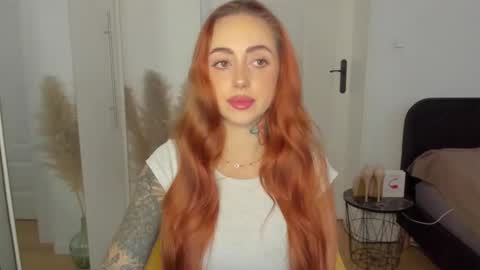 Snapshot of sexy_coralie chatting on November 2025 07:42:02 AM C o r a l i e online show from November 2025 07:42:02 AM