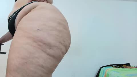 karla           instagram  online show from February 2025 04:42:02 PM