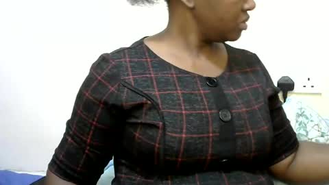 Snapshot of sexy_dee1 chatting on June 2026 05:10:02 AM Sweet Dee online show from June 2026 05:10:02 AM