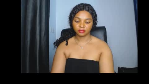 Snapshot of sexy_ebonygirl_ chatting on January 2026 07:39:01 PM Clara online show from January 2026 07:39:01 PM