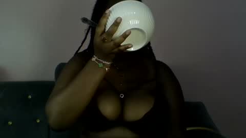 Snapshot of sexy_helle chatting on May 2026 11:50:01 AM sexy_helle online show from May 2026 11:50:01 AM