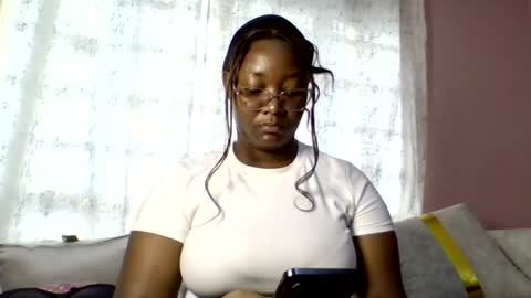 Snapshot of sexy_helle chatting on June 2026 01:57:01 PM sexy_helle online show from June 2026 01:57:01 PM