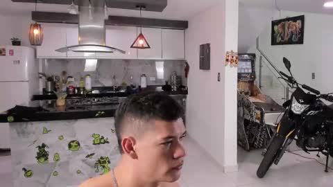 WENDY  MAX  AND VICKY online show from October 2025 06:34:01 AM