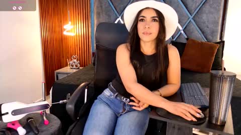 Dafne online show from January 2026 12:53:01 PM