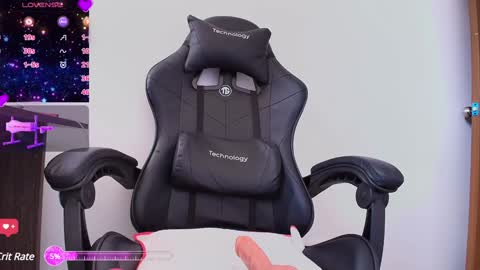 laura  online show from January 2025 07:50:01 PM