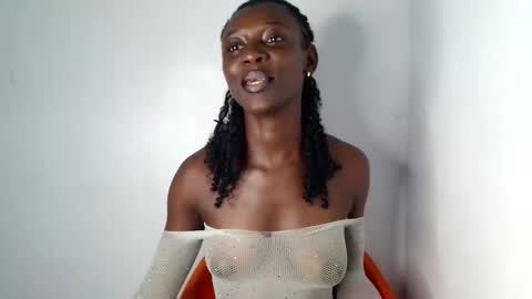 Snapshot of sexy_lilyyy chatting on September 2025 09:41:02 PM lily online show from September 2025 09:41:02 PM