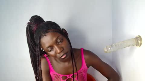 Snapshot of sexy_lilyyy chatting on October 2025 11:04:01 PM lily online show from October 2025 11:04:01 PM