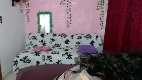 sexy lolas online show from March 2025 04:49:01 AM