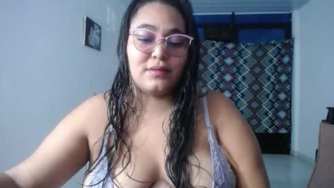 SIRENA LOVE online show from November 2025 06:01:01 AM