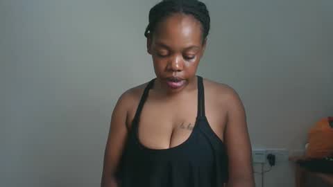 sexy_lyna online show from January 2026 06:49:02 AM