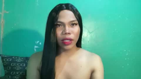 Nicole online show from May 2026 01:05:01 PM