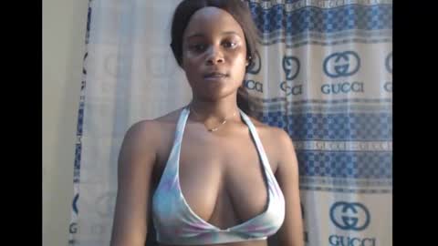 Snapshot of sexy_mariax chatting on December 2024 09:41:01 PM Debby online show from December 2024 09:41:01 PM