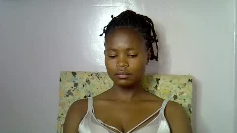 Snapshot of sexy_molyne chatting on February 2026 06:10:02 AM Molyne online show from February 2026 06:10:02 AM