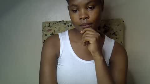 Molyne online show from April 2026 12:24:02 AM