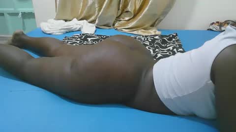 Snapshot of sexy_quincy1 chatting on December 2025 01:33:02 AM Sexy Quincy online show from December 2025 01:33:02 AM