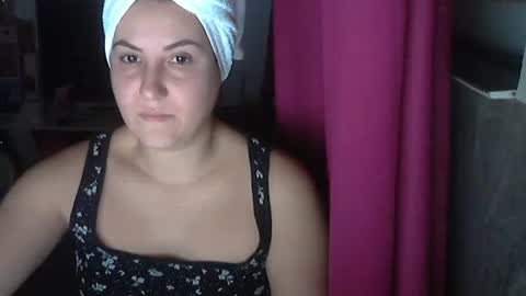 Snapshot of sexy_slimm25 chatting on November 2025 12:43:01 AM Slimm online show from November 2025 12:43:01 AM