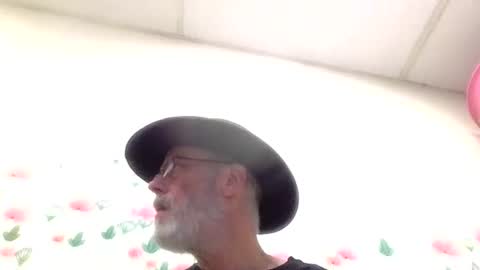 Daddy online show from April 2026 08:40:01 AM