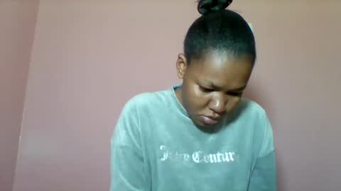 Snapshot of sexyapple2002 chatting on September 2025 07:19:01 AM sexyapple2002 online show from September 2025 07:19:01 AM