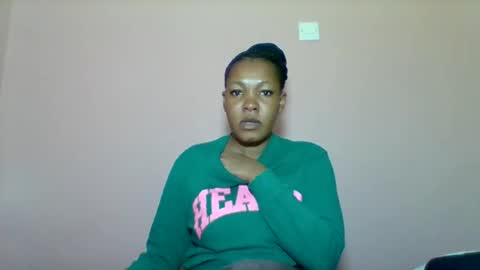 Snapshot of sexyapple2002 chatting on September 2025 11:31:02 PM sexyapple2002 online show from September 2025 11:31:02 PM