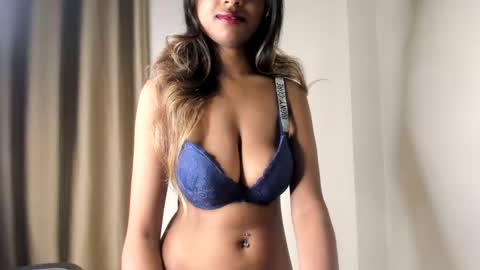 Aru online show from November 2025 02:17:01 PM