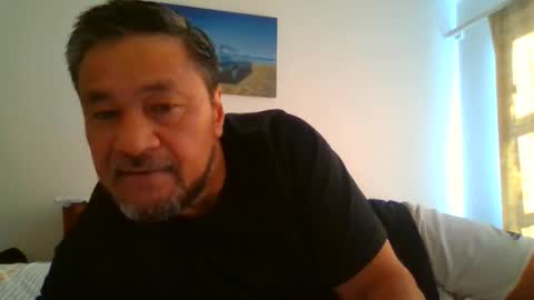 Dee online show from December 2025 07:44:01 PM