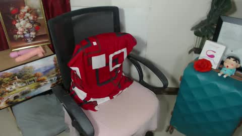 Snapshot of sexyasian_lady chatting on February 2025 10:14:02 PM Chloe online show from February 2025 10:14:02 PM