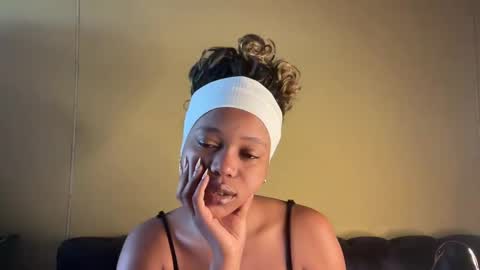 Snapshot of sexyasszeeee chatting on November 2025 10:14:02 AM sexyasszeeee online show from November 2025 10:14:02 AM