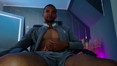 Snapshot of sexyblack1993 chatting on December 2024 12:44:02 PM sexyblack online show from December 2024 12:44:02 PM