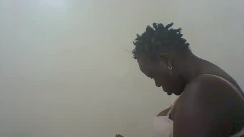 SHALLYNE online show from May 2026 07:09:01 PM