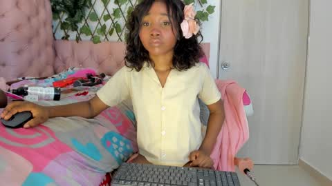 sofia online show from January 2025 07:48:02 AM