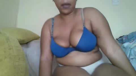 sexybuttie01 online show from April 2026 09:25:02 AM