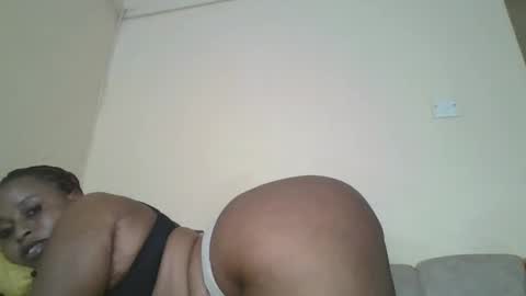 sexybuttie01 online show from April 2026 09:13:01 AM