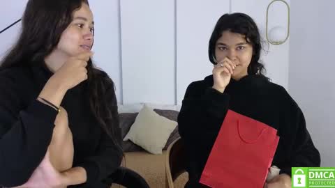 chanell and yina online show from September 2025 01:00:01 PM