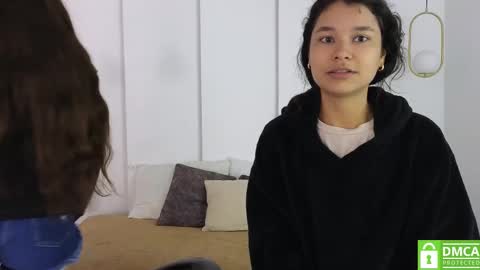 chanell and yina online show from September 2025 01:01:01 PM