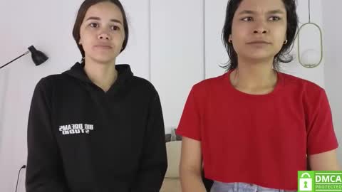 chanell and yina online show from November 2025 01:20:01 PM