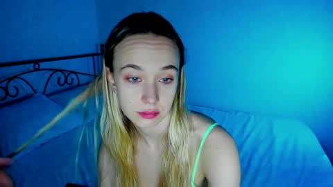 Sophia online show from February 2025 10:03:02 AM