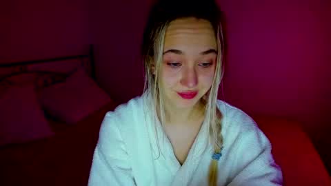 Sophia online show from February 2025 09:34:02 AM